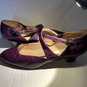 Vintage Perry Ellis women’s heel